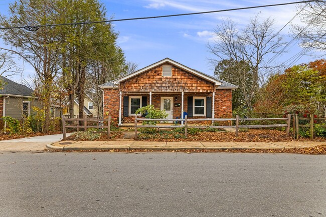 Charming 2BR/1BA Home in the Heart of West... - Charming 2BR/1BA Home in the Heart of West...