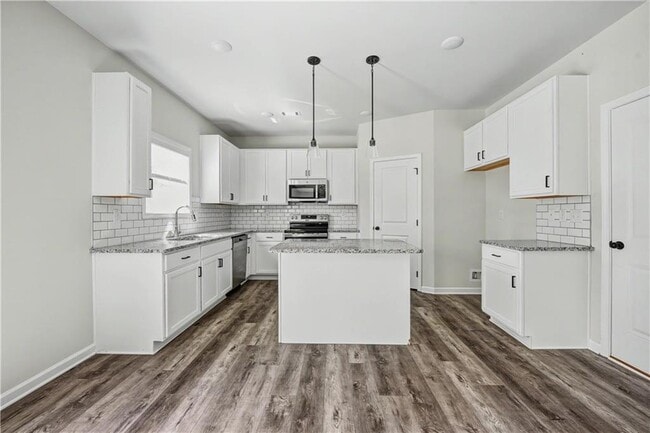 Photo - 290 Fox Crk Dr