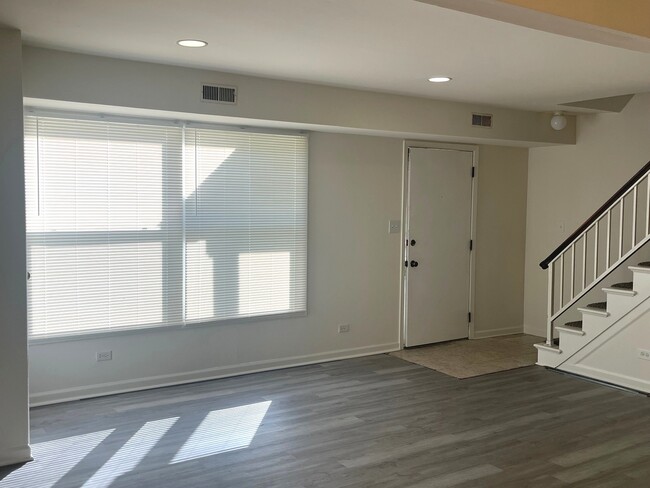 Photo - 1381 N Glen Cir