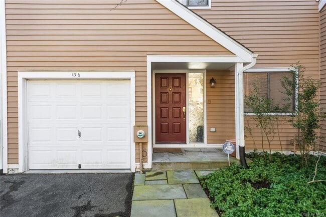 Photo - 136 Bayberry Cl