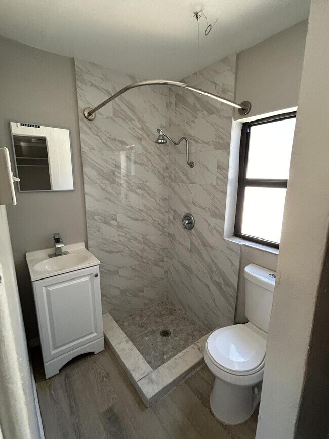 Photo - 716 3rd Ave N
