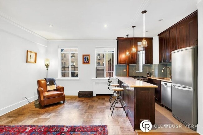 250 W 24th St Unit 4DW