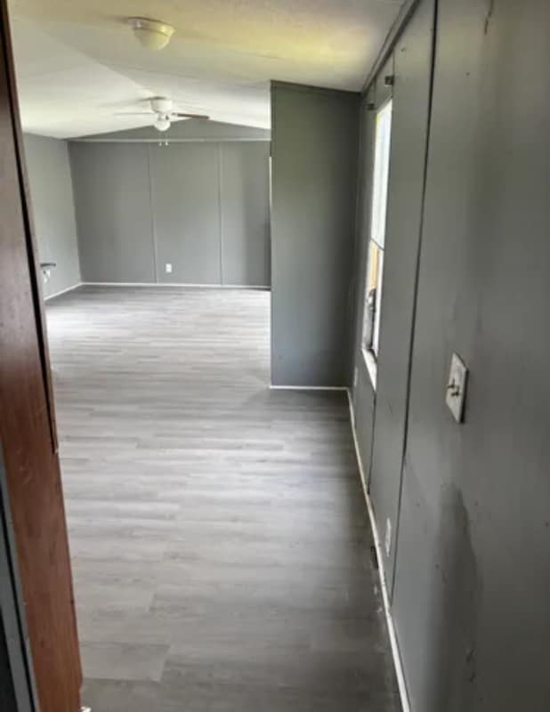 Photo - 119 Lee Dr SE