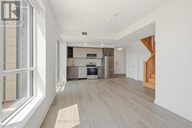 Photo - 94 Eastdale Ave
