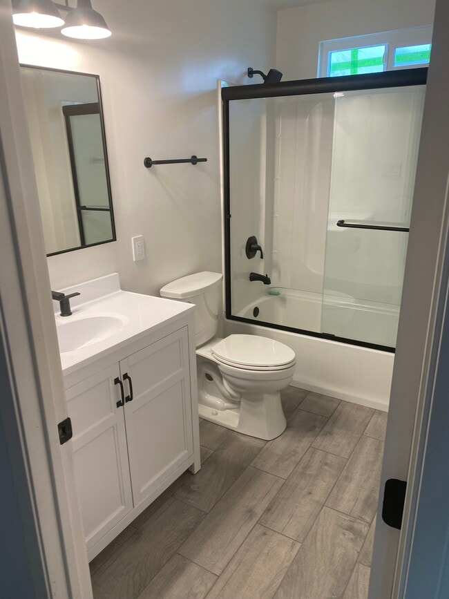 Photo - 17622 Hayes Ave