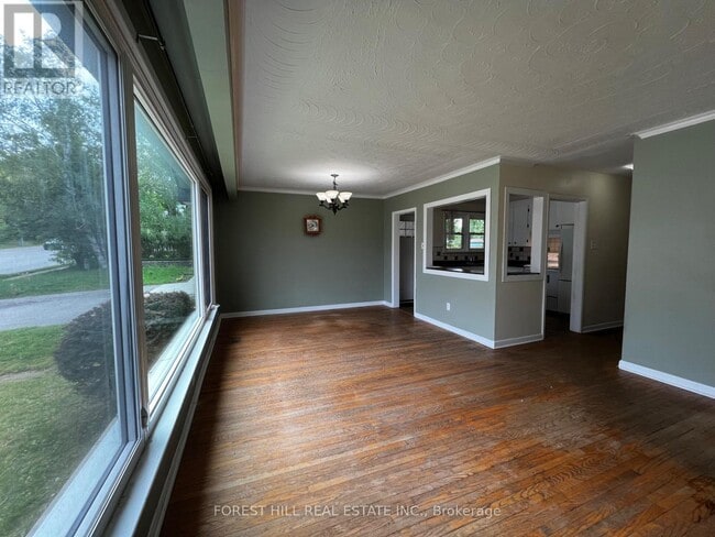 Photo - 244 St Vincent St