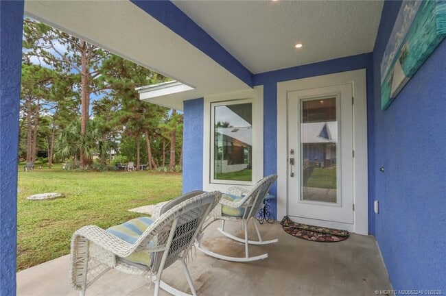 Photo - 64 NE Acacia Trail