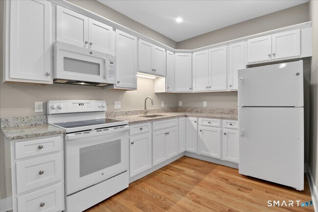 Photo - 23 S Main St Unit B