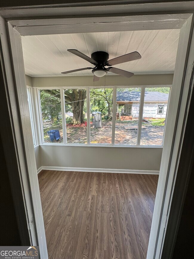 Photo - 1537 Orlando St SW