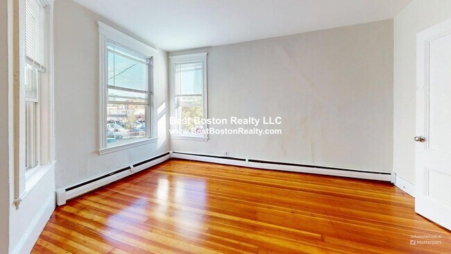 Photo - 16 R Warren Ave Unit 3
