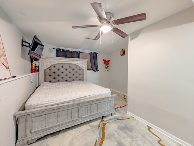 Photo - 8616 Hickory Ave