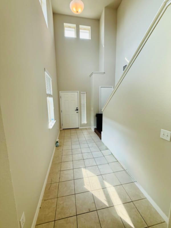 400 Eagle Brook Ln