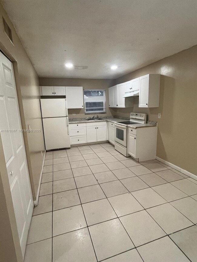 Photo - 7490 SW 10th Ct Unit 1-4