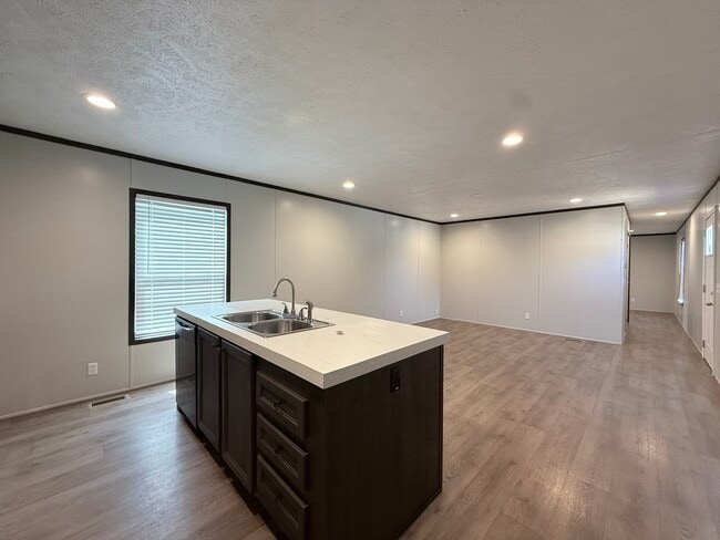 135 Prairie Dr