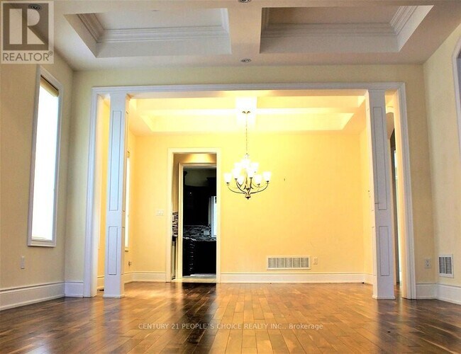 Photo - 1275 Saginaw Crescent