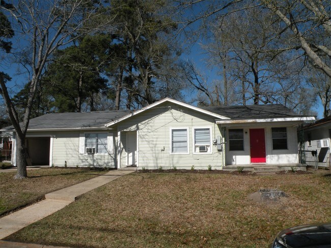 Apartments For Rent Near Sam Houston State University In Huntsville Tx Photo 2101 Sycamore Ave