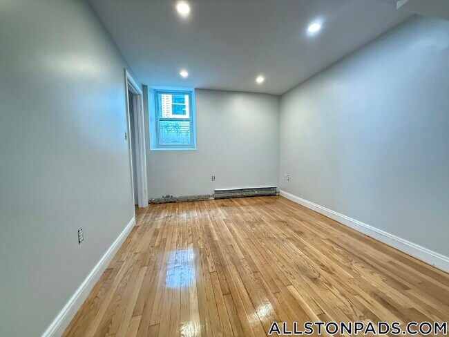 Photo - 14 Quint Ave