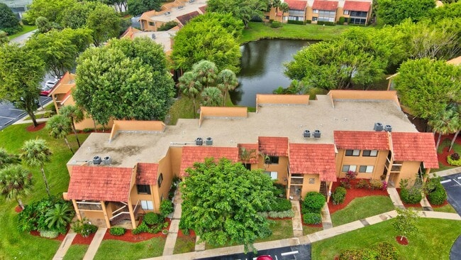 Photo - 1822 Meadows Cir W Unit 1822
