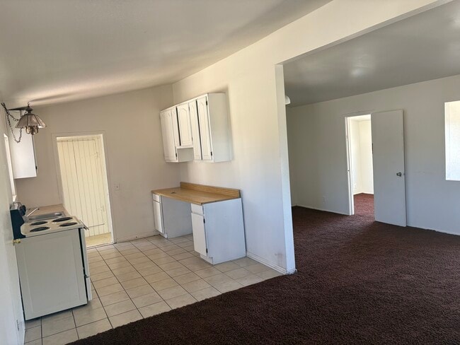 Photo - 2121 Fremontia Rd