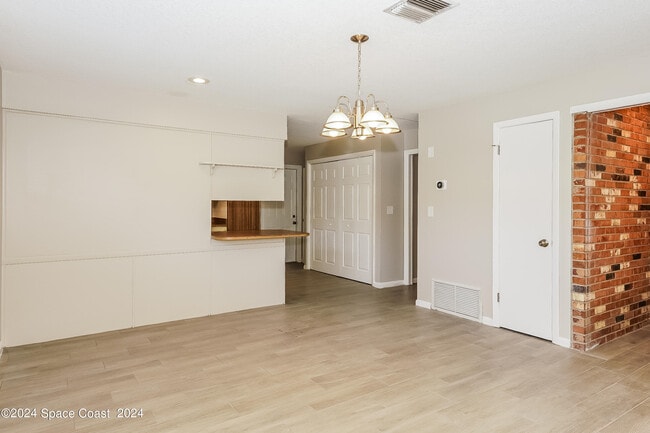 Photo - 1165 Sharon Dr