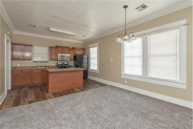 Photo - 108 Reagan St