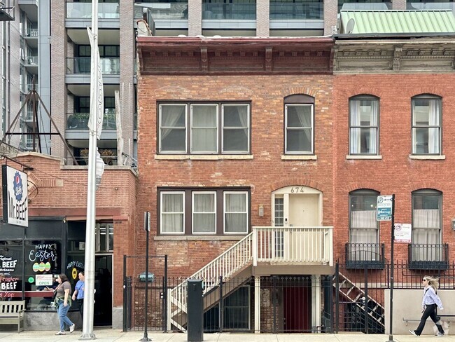 Building Photo - 674 N Orleans St Rental