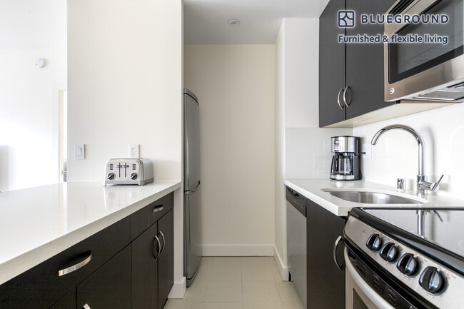 Photo - 899 Pine St Unit FL14-ID431