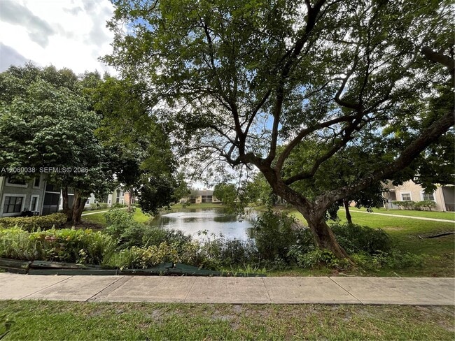 Photo - 8793 NW 39th St Unidad .