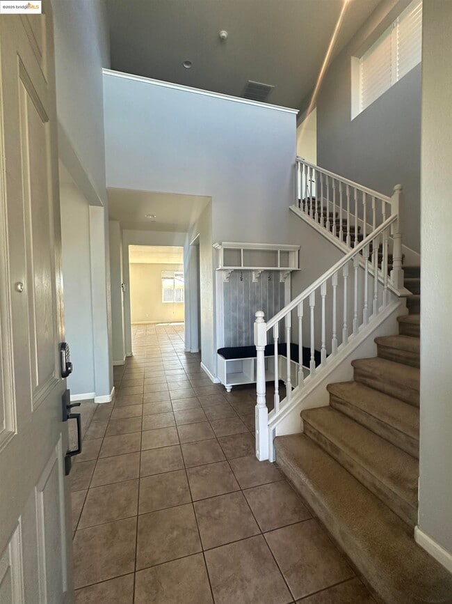 Photo - 649 Poplar Ct