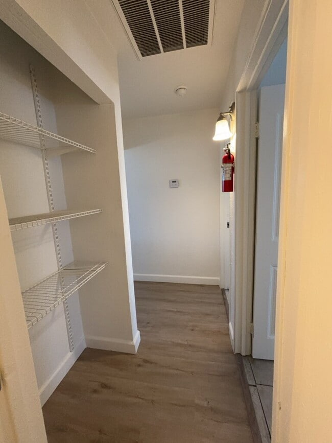 1521 Cobb Ln Unit 3
