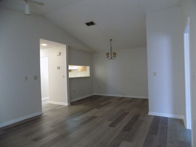 Photo - 5220 Via Hacienda Cir