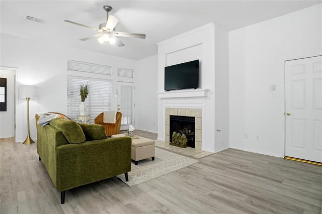 Photo - 1602 Meadow Park Dr