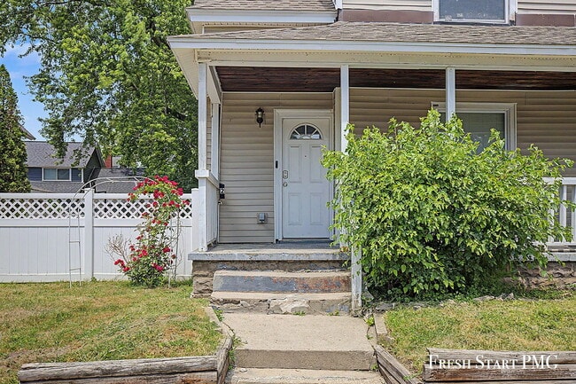 Photo - 851 Park St SW Unit #2