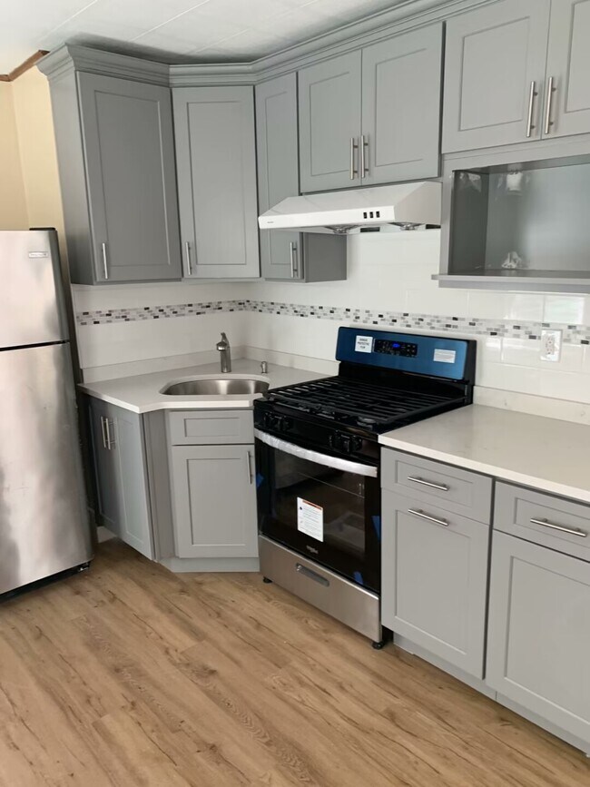 Photo - 51 Beacon St Unit 2