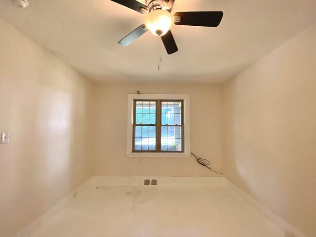 Photo - 3-4 Division Street Unidad 4 Division Street