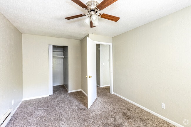 1BR, 1BA - 671SF