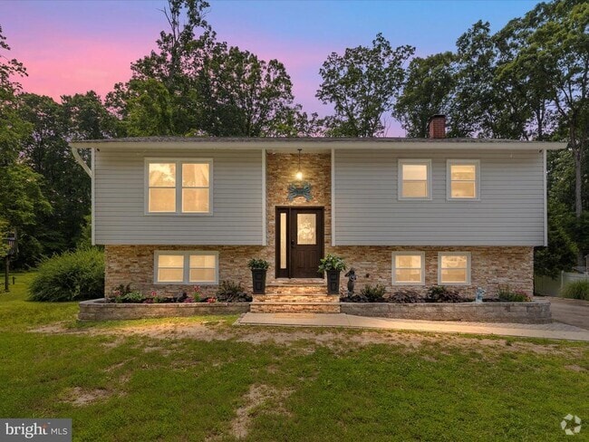 Building Photo - 1215 Holmewood Dr Rental