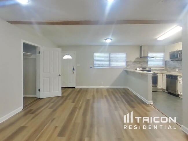 Photo - 244 Emporia Blvd