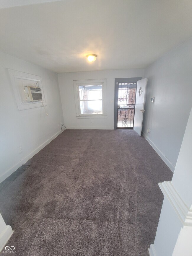 Photo - 2949 Adams St