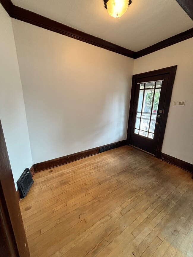 Photo - 3131 N Fratney St