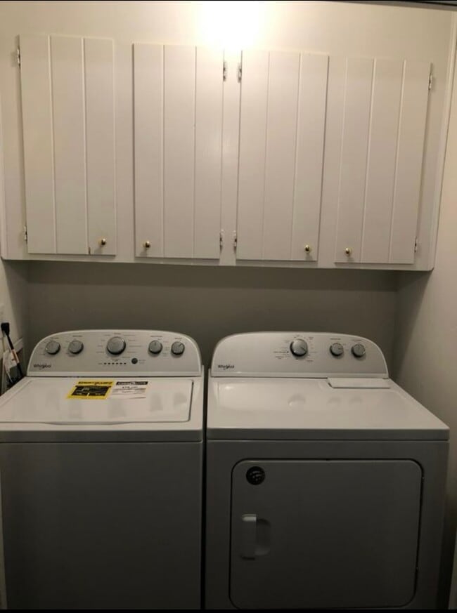 Building Photo - 9437 S Vicksburg Park Ct Rental