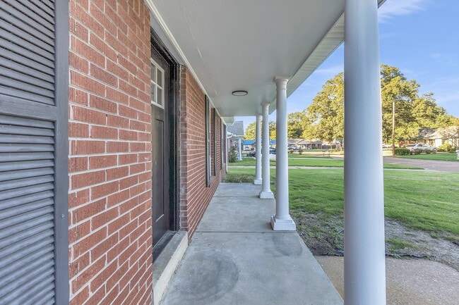 Photo - 8493 Cedarbrush Dr