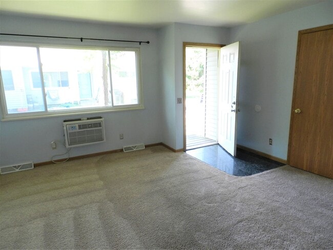 Building Photo - 4013 Claire St