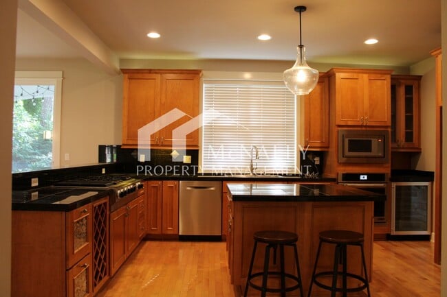 11611 52nd Ave Ct NW