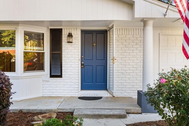 Photo - 2604 Sunny Ln SE