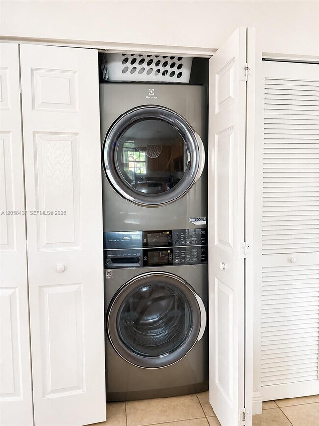 Photo - 1101 SW 147th Ter