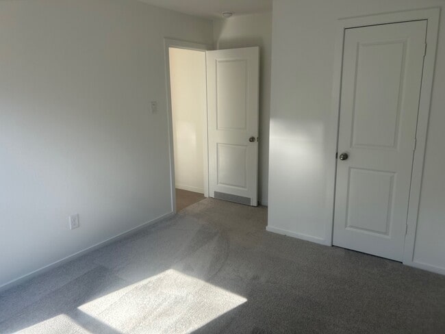 Building Photo - 18506 Autumn Hts Ln