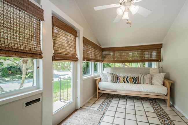 Photo - 1750 Bayview Dr Unit SI FL1-ID1590855P