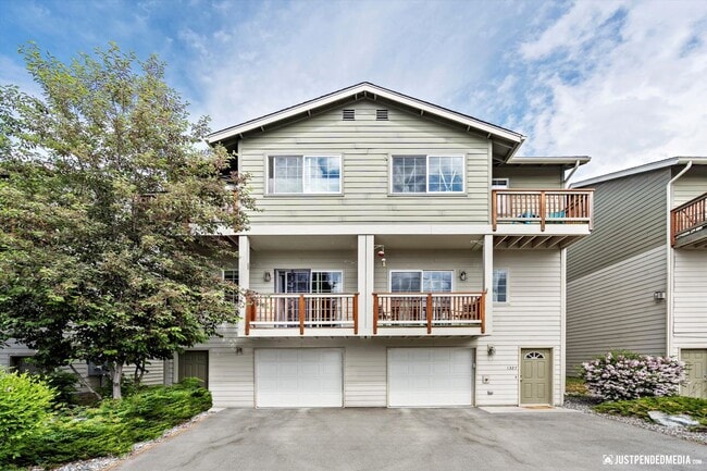 Photo - Modern & Stylish Townhome! Unit 12