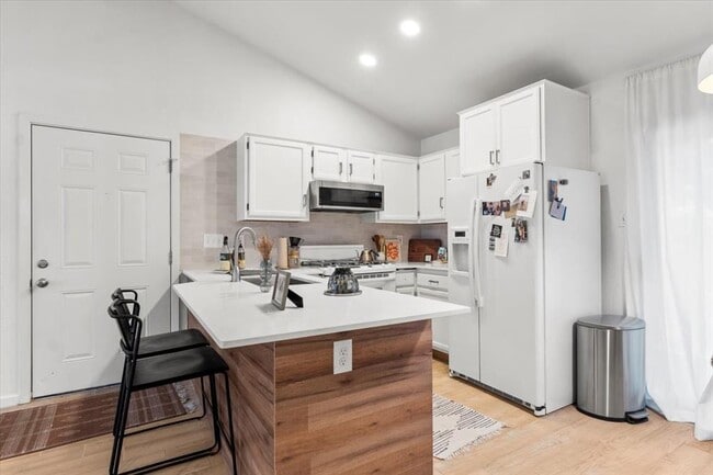 Photo - 1411 Gracy Farms Ln Unit 85